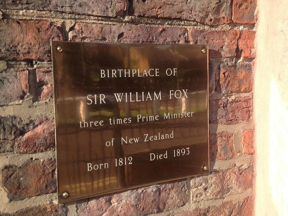 Sir William Fox Town House Hotel Саут-Шилдс Екстер'єр фото
